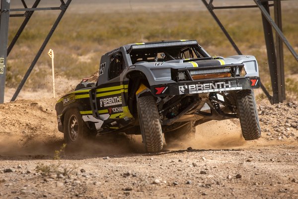 Trophy Truck Racing 1